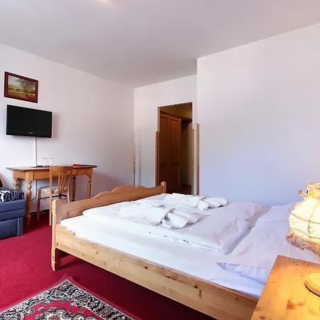 Stara Skola Hotel 3*