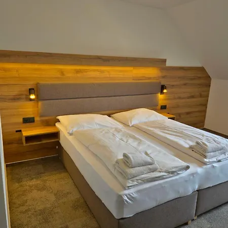 Hotel Stara Skola