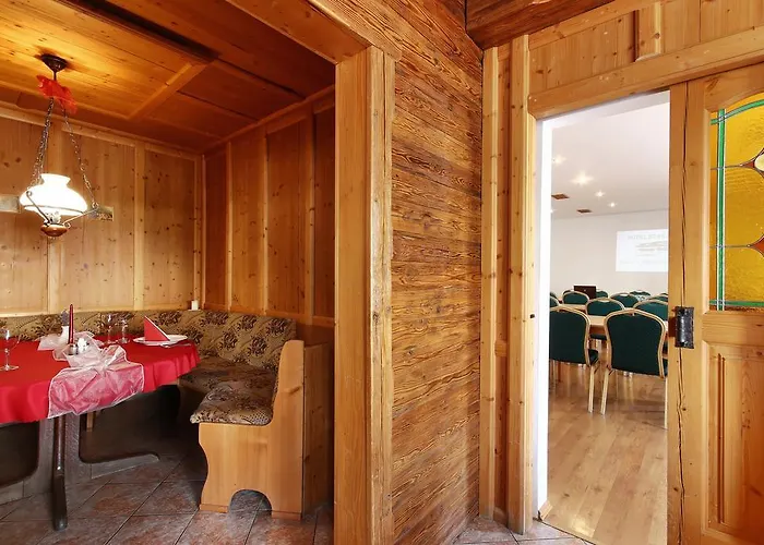 Stara Skola فندق Sloup (South Moravian)